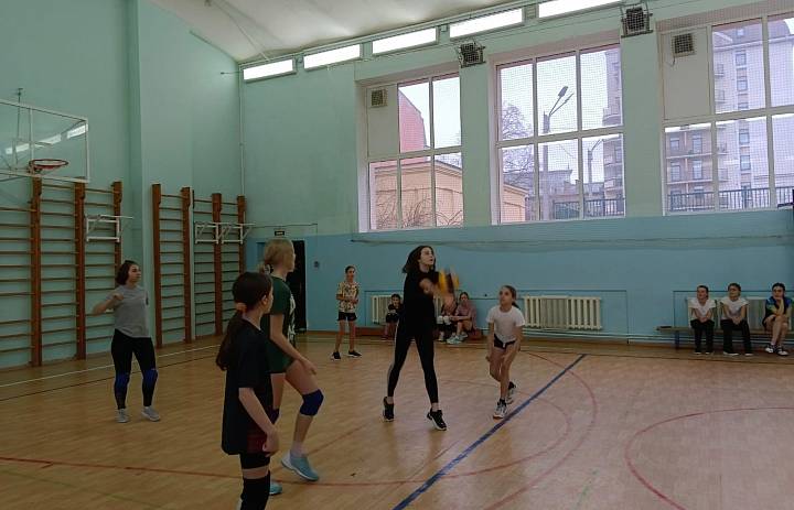 Матч по волейболу среди девочек 2010-2011 гг рождения.