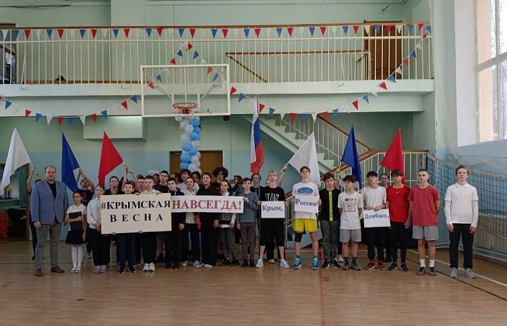 В рамках фестиваля "Крымская весна" в ГБОУ СОШ №6 состоялся товарищеский турнир по волейболу среди учащихся 6-7-ых классов.